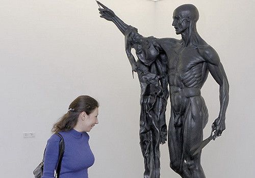 Το μέγεθος της αξιοπρέπειας ενός ανθρώπου επηρεάζει τη νοημοσύνη του